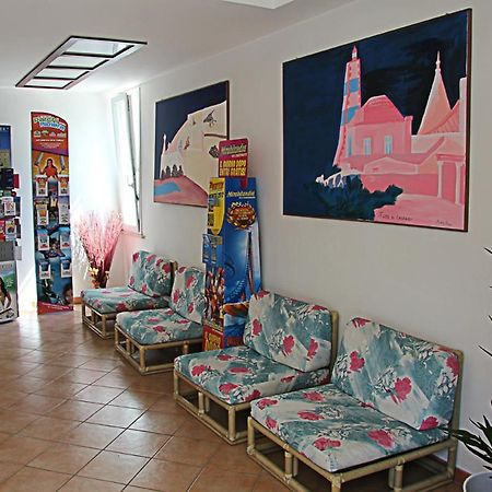 Residence Algarve Rimini Bagian luar foto
