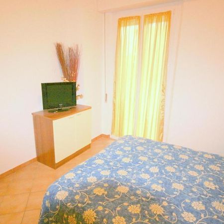 Residence Algarve Rimini Bagian luar foto