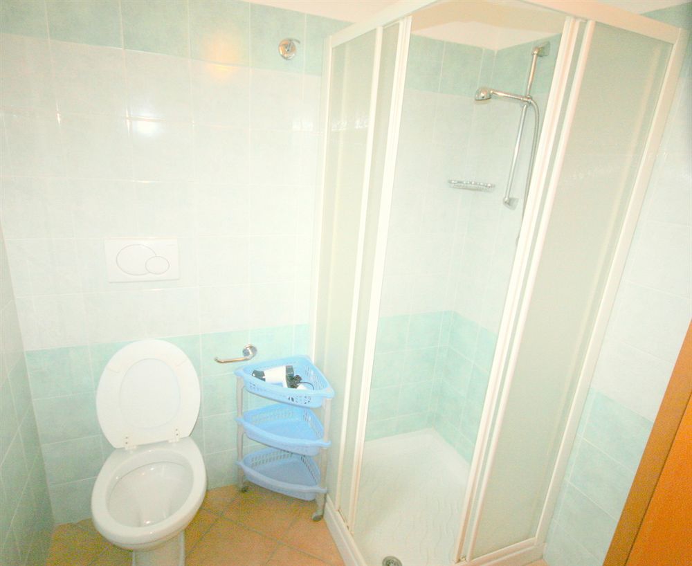 Residence Algarve Rimini Bagian luar foto